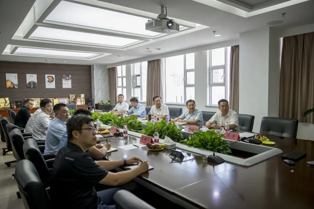 王潤曉同志赴集團新疆事業(yè)部調(diào)研